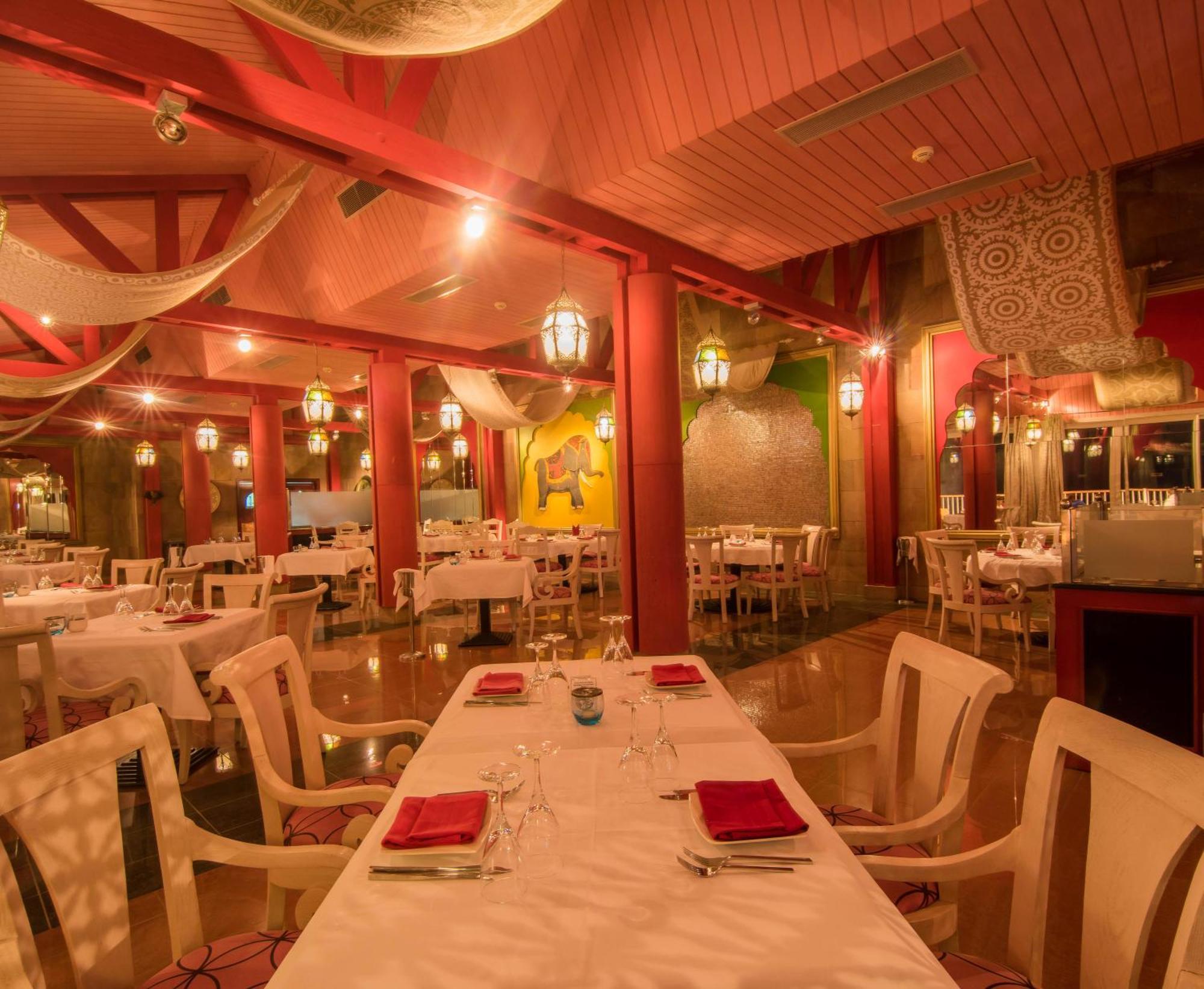 Sentido Reef Oasis Aqua Park Resort Sharm el Sheikh Esterno foto The interior of the restaurant