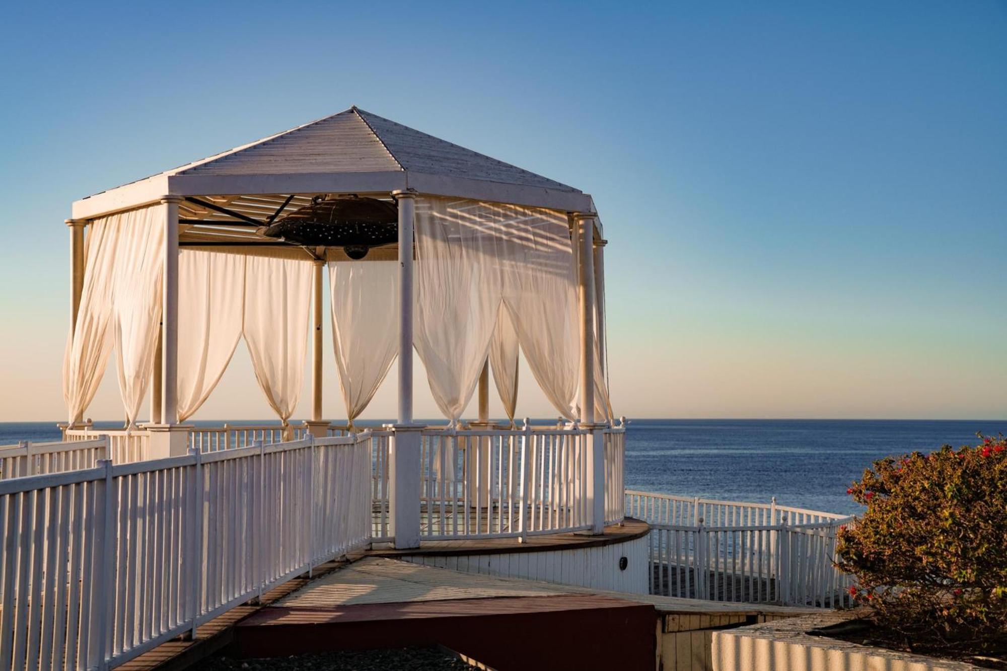 Sentido Reef Oasis Aqua Park Resort Sharm el Sheikh Esterno foto The gazebo at the Ocean House