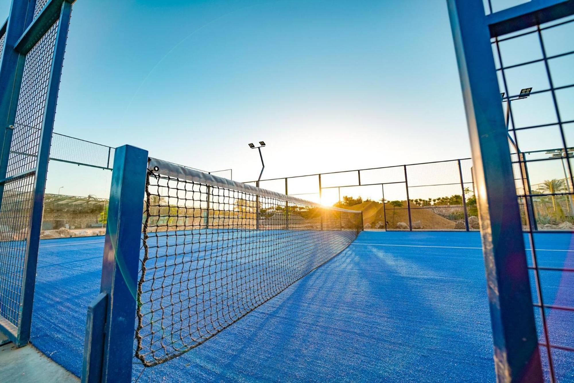 Sentido Reef Oasis Aqua Park Resort Sharm el Sheikh Esterno foto A paddle tennis court
