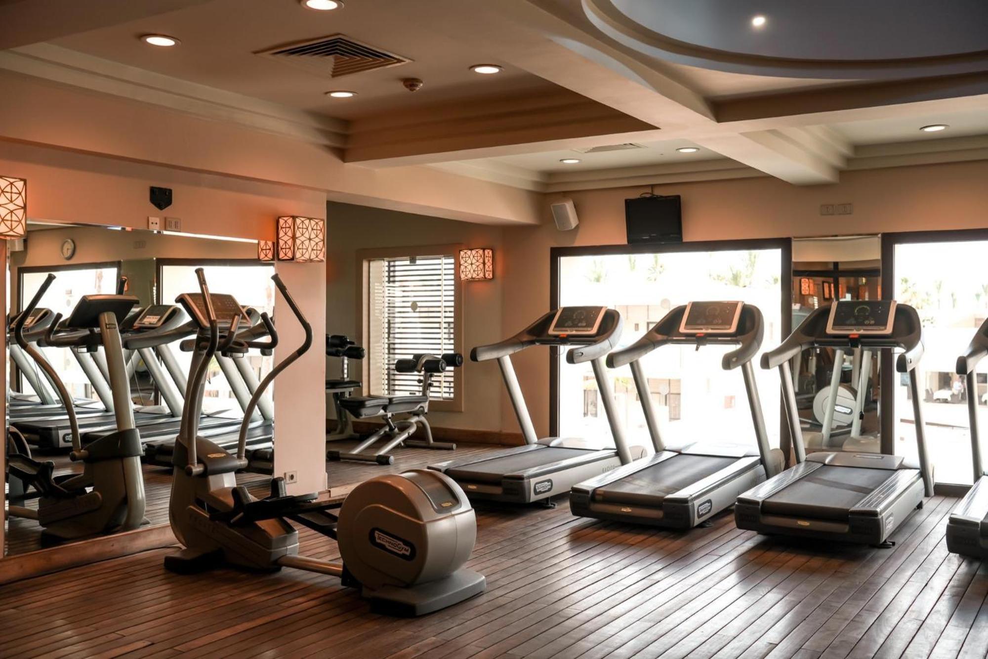 Sentido Reef Oasis Aqua Park Resort Sharm el Sheikh Esterno foto A gym at a hotel