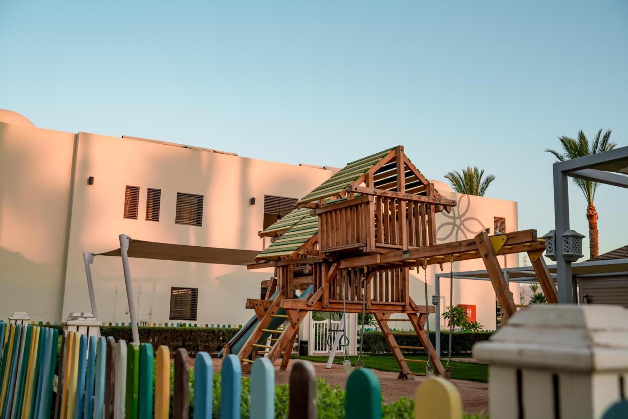 Sentido Reef Oasis Aqua Park Resort Sharm el Sheikh Esterno foto The school's playground